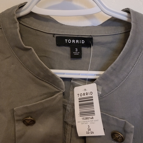 🆕️ Military Jacket TORRID - Picture 3 of 3